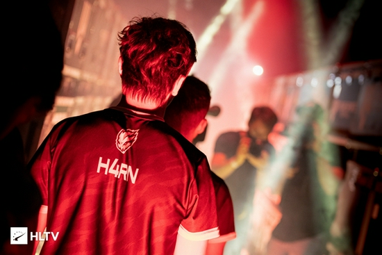 TES 势如破竹晋级英雄联盟 S15 总决赛八强 BLG 遭遇淘汰